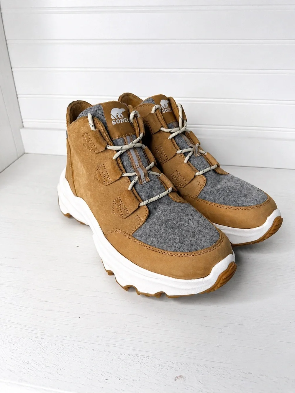 Sorel Women's Kinetic Breakthru Caribou Waterproof Boots - Size 10W -EUC